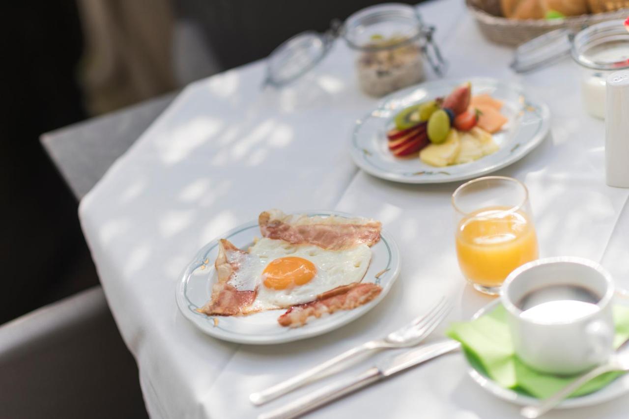 Pension Zum Burggraefler 첸나 외부 사진